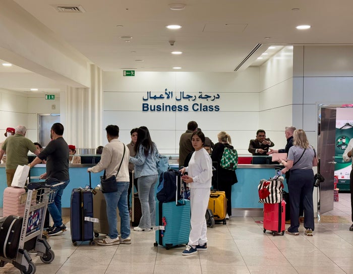 Emirates business class chauffeur service line at Dubai DXB
