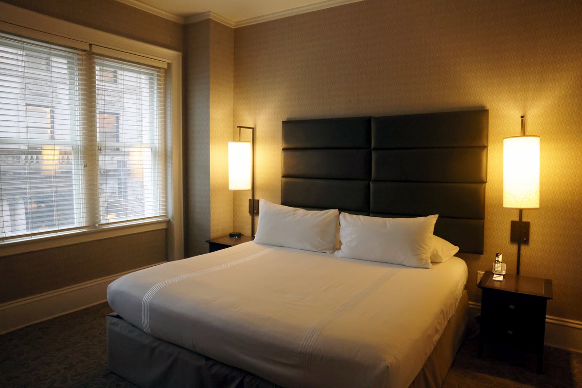 Hotel AKA Rittenhouse Square Philadelphia Suite 303 bed