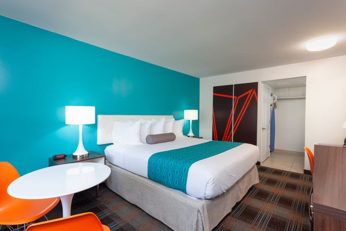 Howard Johnson by Wyndham San Diego Hotel Circle Howard Johnson by Wyndham San Diego Hotel Circle
