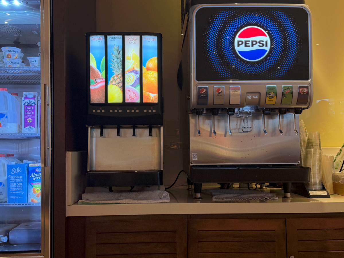 Hyatt Regency Maui Resort and Spa drink machines in lounge