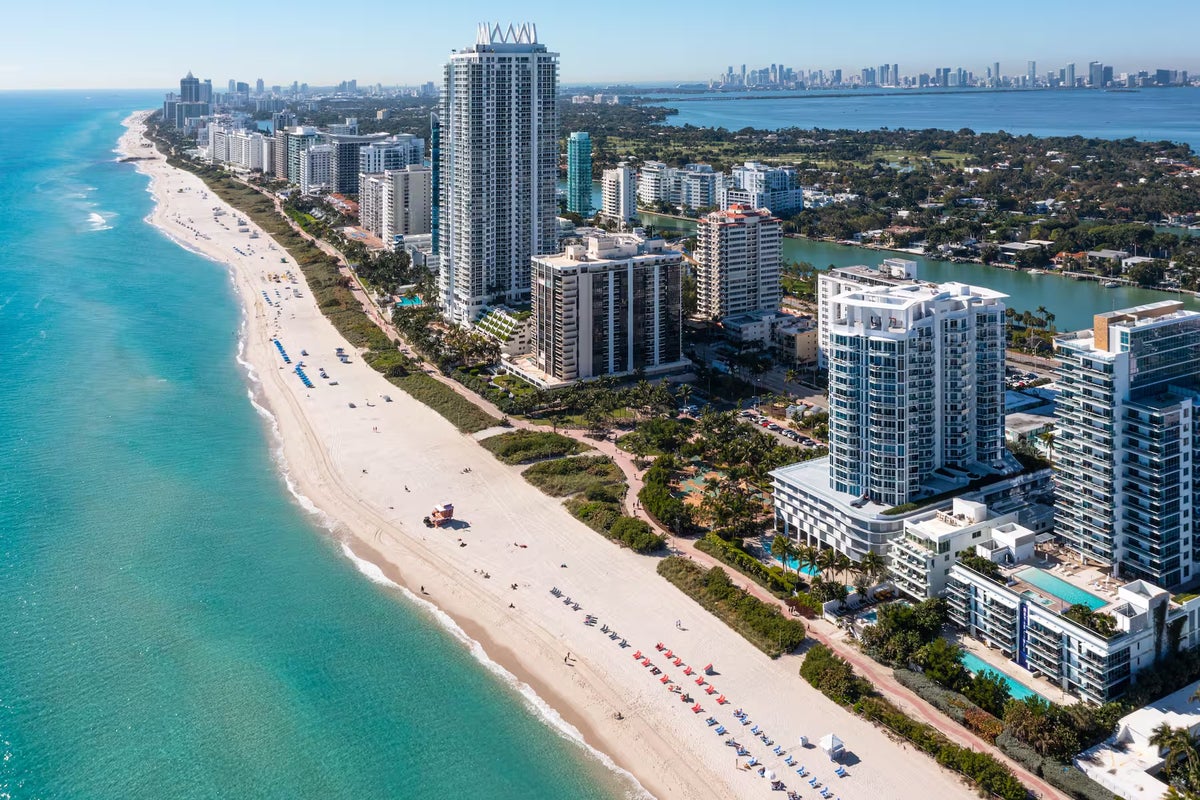 MB Hotel aerial view near a beach