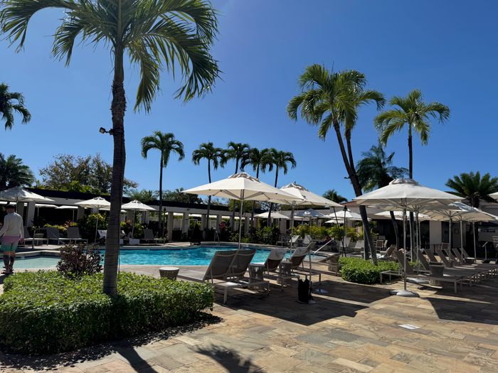 Maui Coast Hotel Kihei pool