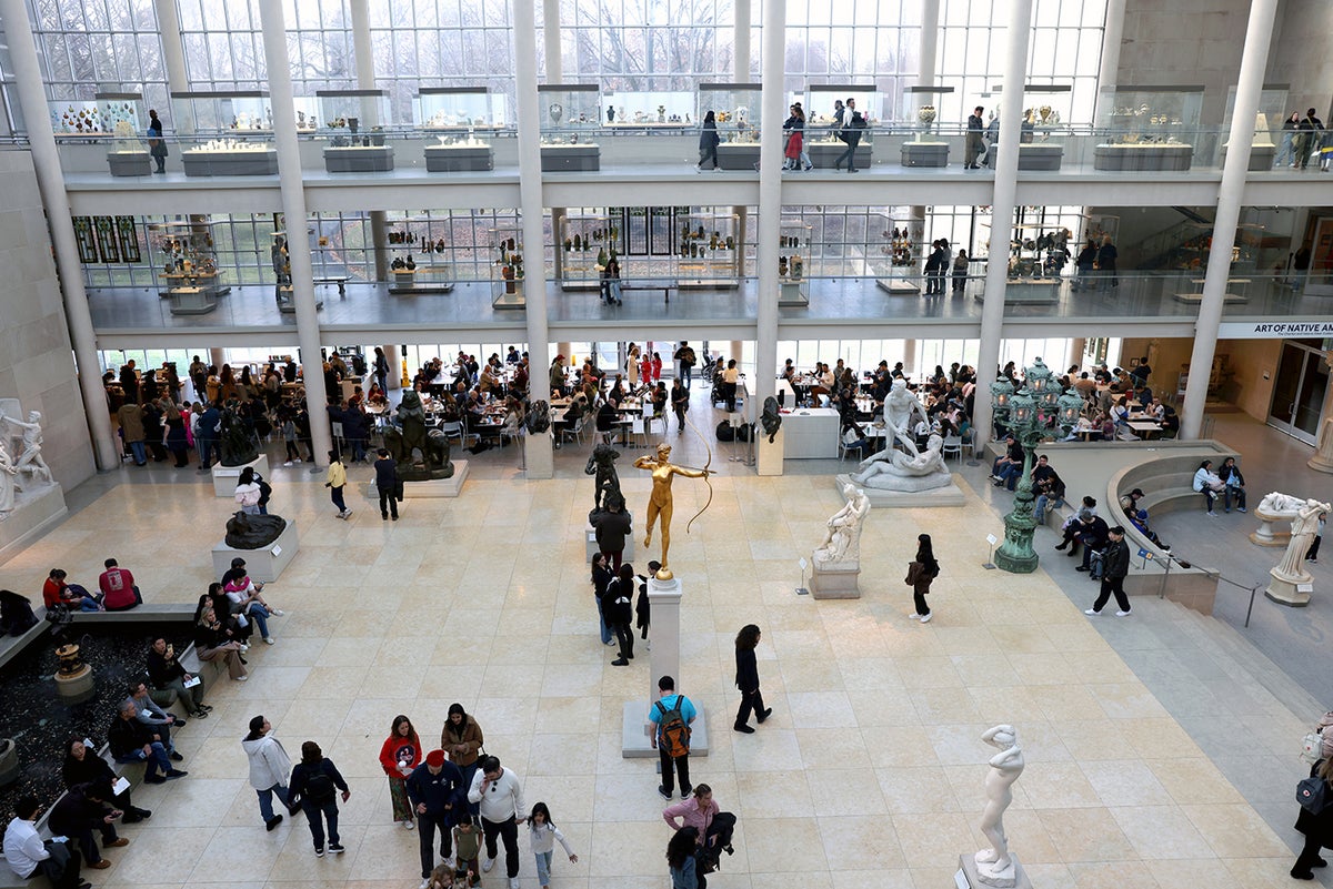 Metropolitan Museum of Art New York City American Wing Engelhard Court lg
