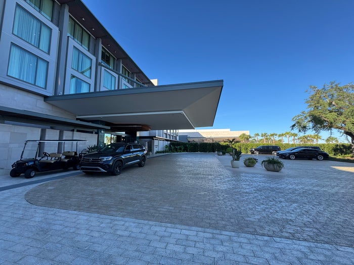Valet parking Conrad Orlando Valet parking Conrad Orlando
