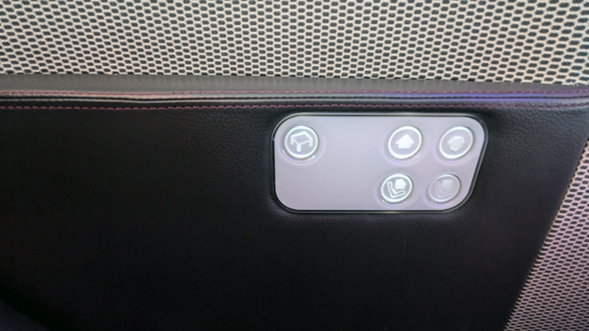 Virgin Atlantic B787 Upper Class Seat Controls