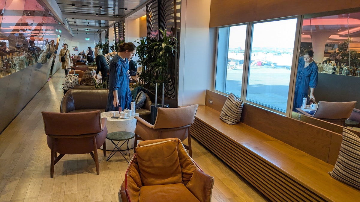 Virgin Atlantic Clubhouse Heathrow Corridor Apron View