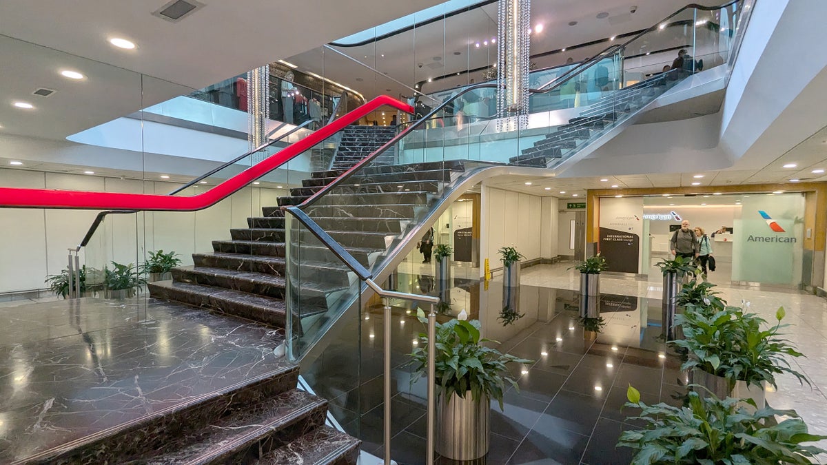 Virgin Atlantic Clubhouse Heathrow Entrance Stairs