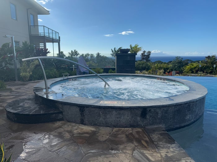 AC Hotel by Marriott Maui Wailea hot tub