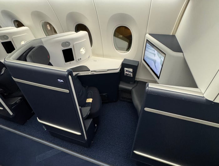 Air France Debuts New Fees for Its Front-Row Business Suite Seats. Here’s What’s Changing.