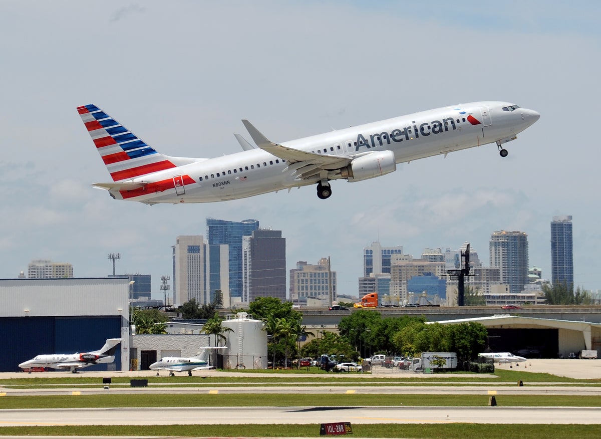 American Airlines Rolling Out New Food and Beverage Options in Lounges and Onboard