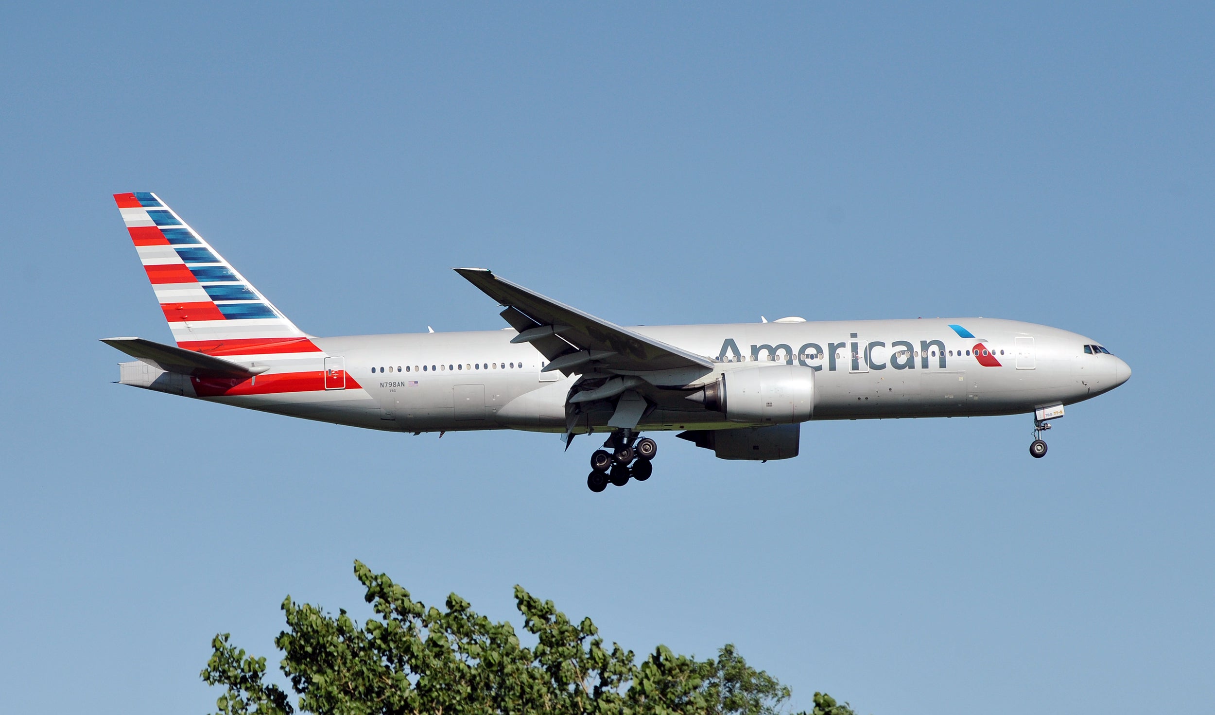 American airlines B777 200ER Landing JFK