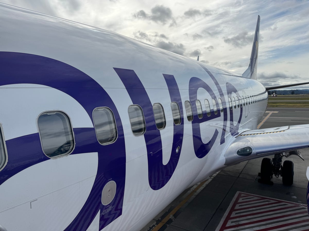 Avelo Airlines B737 7 plane closeup at Santa Rosa STS