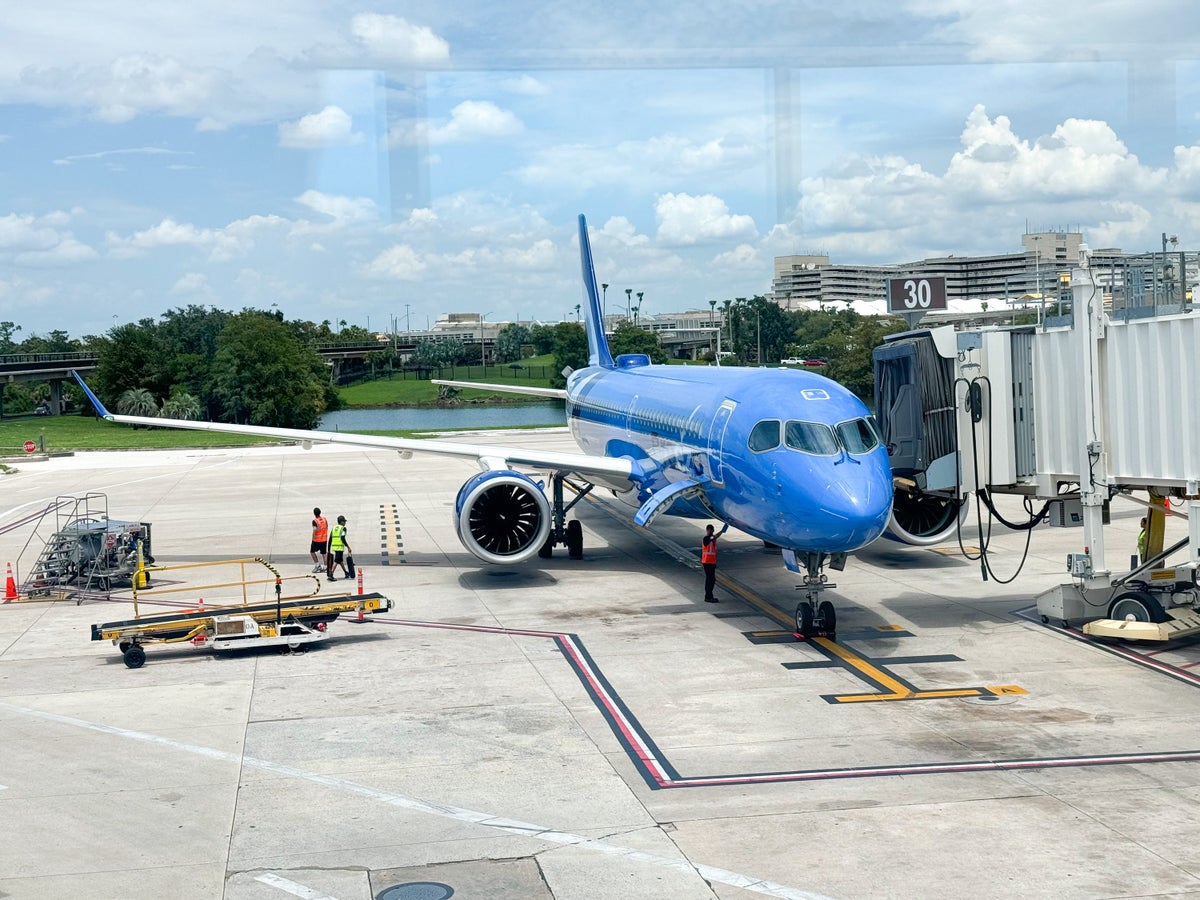 Breeze Airways MCO A220 at gate