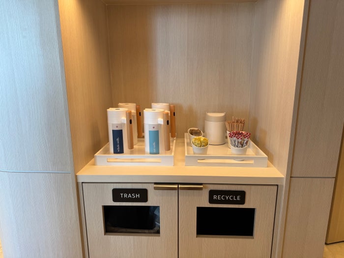 Capital One Lounge Las Vegas coffee supplies near buffet Capital One Lounge Las Vegas coffee supplies near buffet