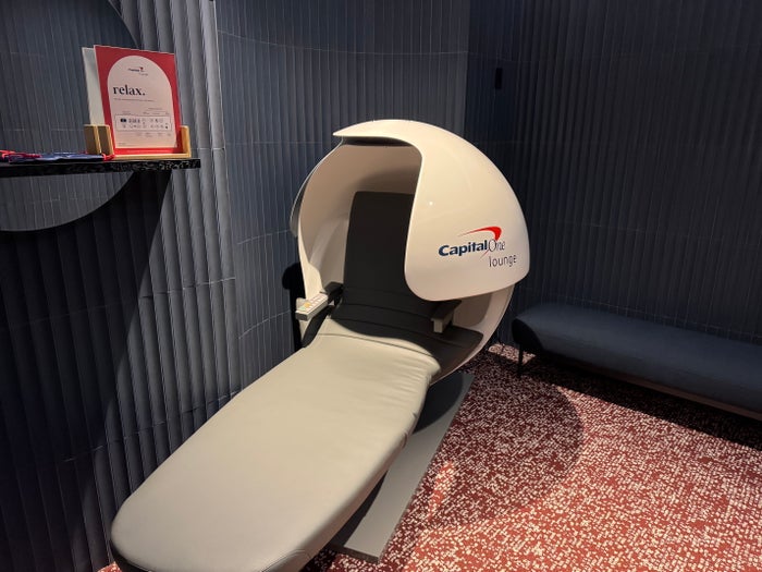 Capital One Lounge Las Vegas quiet room pod Capital One Lounge Las Vegas quiet room pod