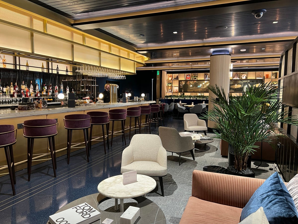 New Chase Sapphire Lounge Open at Philadelphia International Airport (PHL)