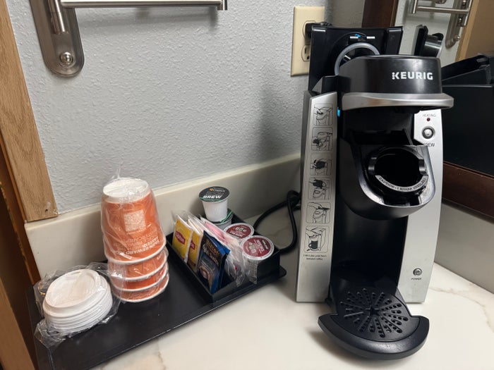 Choice Clarion Hotel by Humboldt Bay bathroom coffee