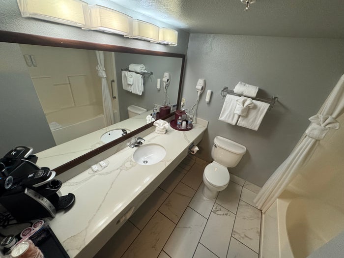 Choice Clarion Hotel by Humboldt Bay bathroom sink coffee