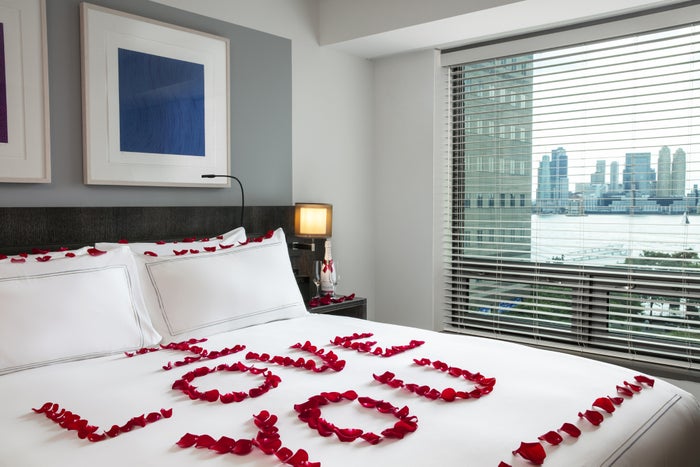 Conrad Downtown Romance Setup Conrad Downtown Romance Setup