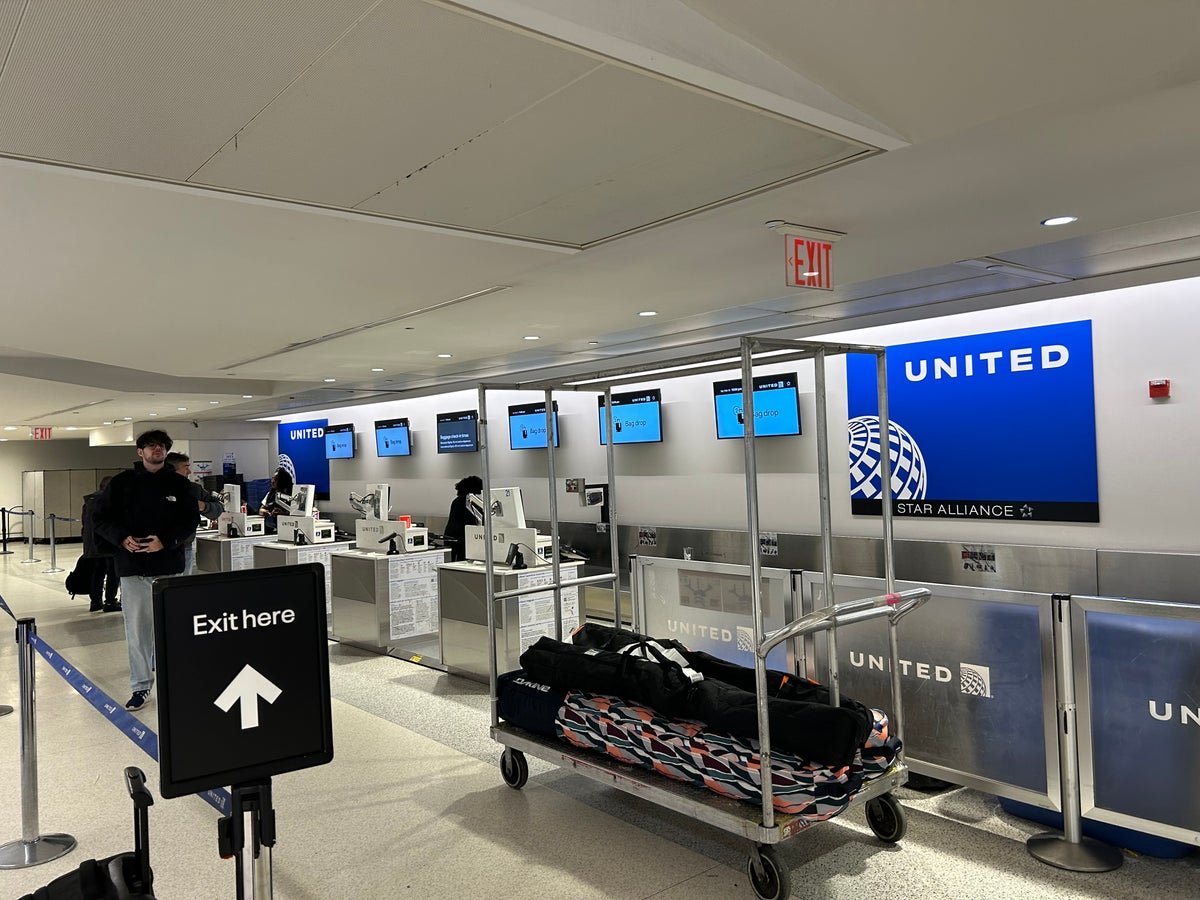 EWR United bag drop