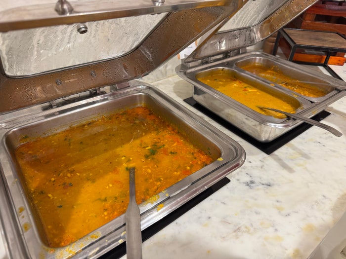 Encalm Lounge GOX hot food