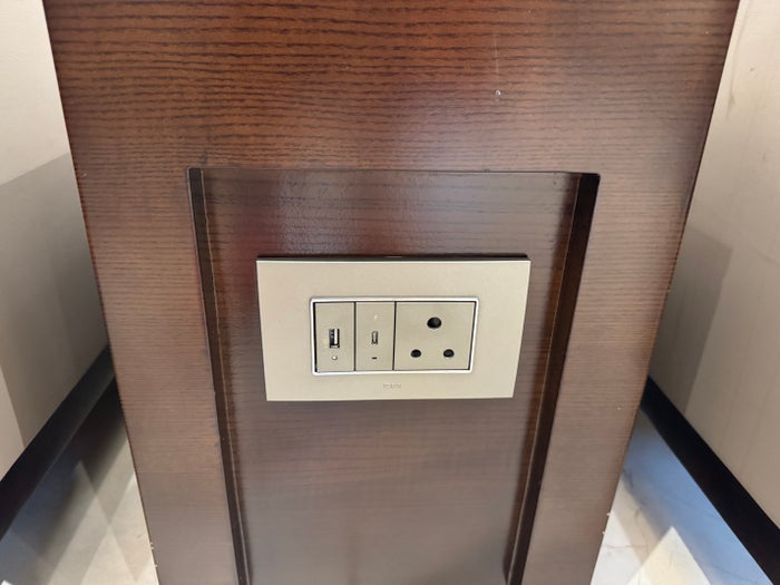 Encalm Lounge GOX outlets