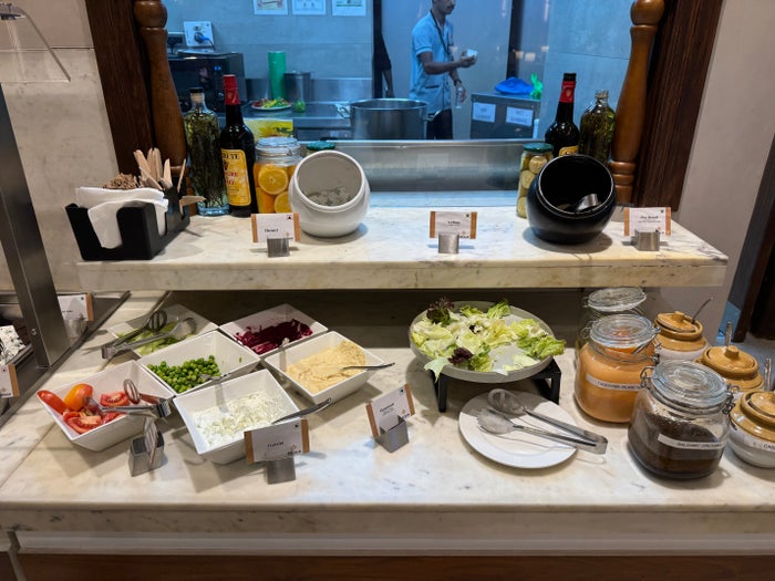 Encalm Lounge GOX salad