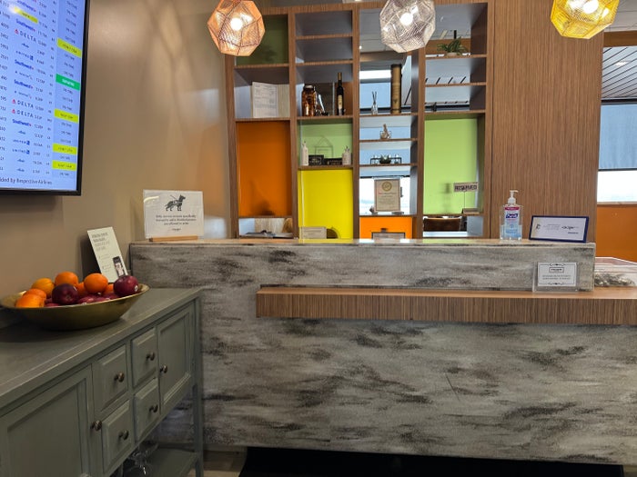 Escape Lounge Centurion Studio Reno RNO reception desk