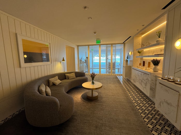 Four Seasons Surf Club Spa Living Area