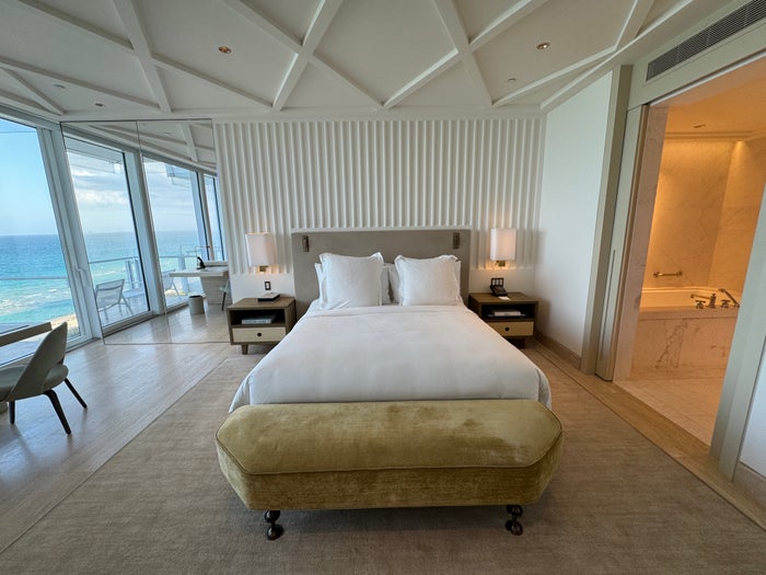 Four Seasons Surf Club King Bed