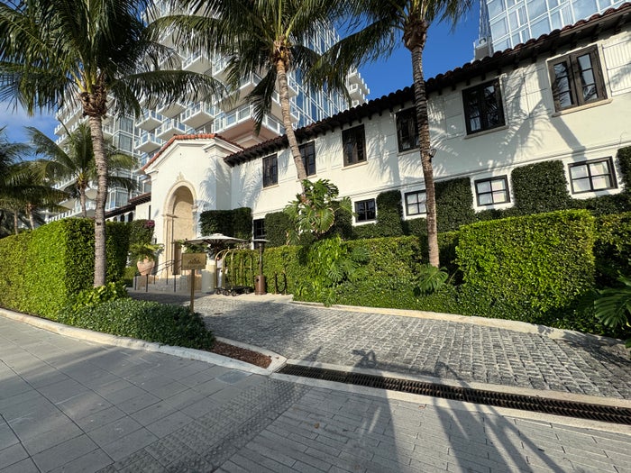 Four Seasons Surf Club member entrance