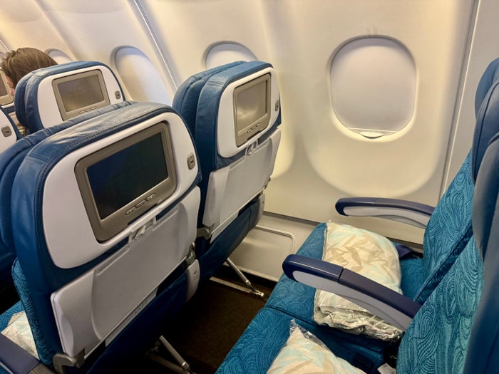 Hawaiian Airlines Airbus A330-200 Economy Class Review [HNL to AKL]