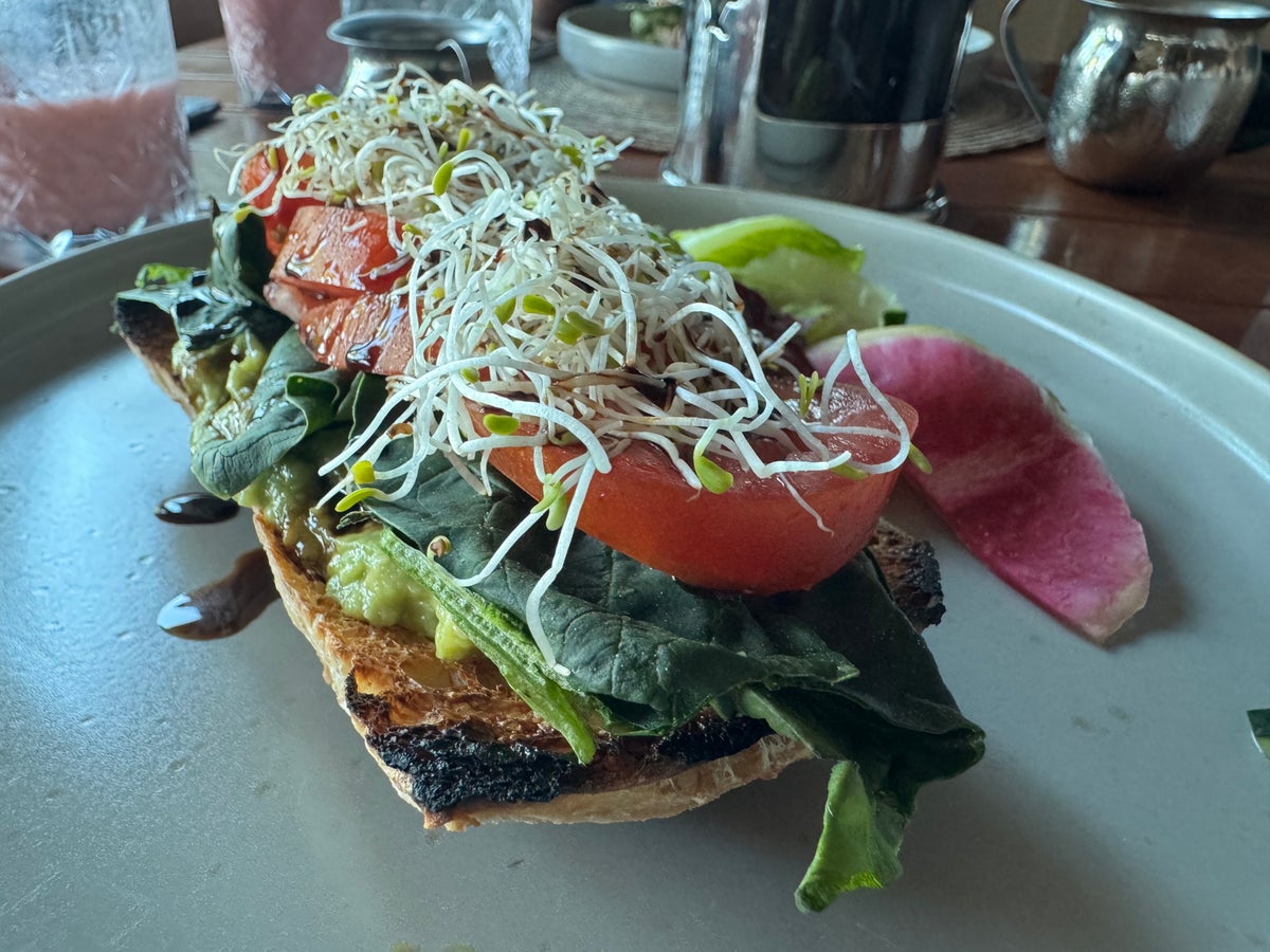 Hotel Villas Flamingos Mangle avocado toast