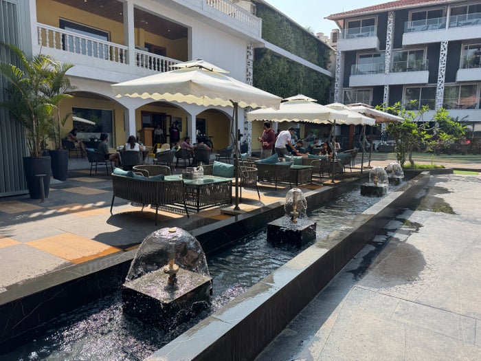 Hyatt Place Goa Candolim Zing breakfast exterior seating