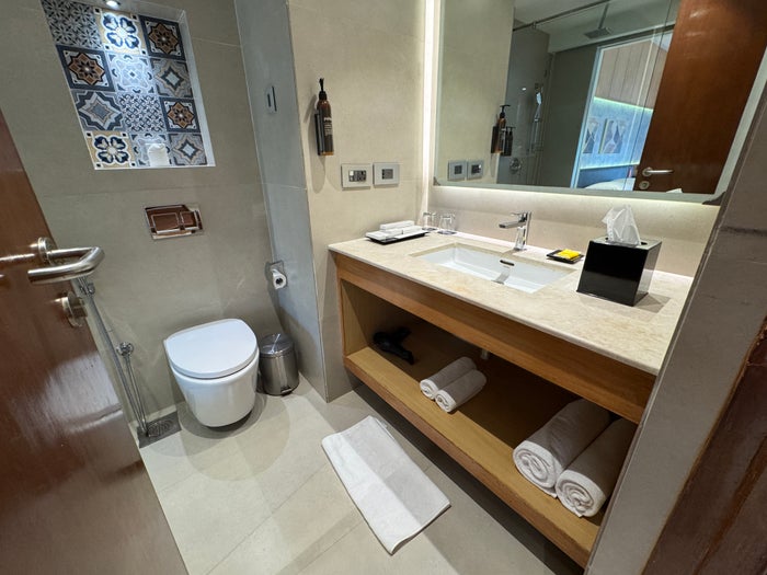 Hyatt Place Goa Candolim king room bathroom from door