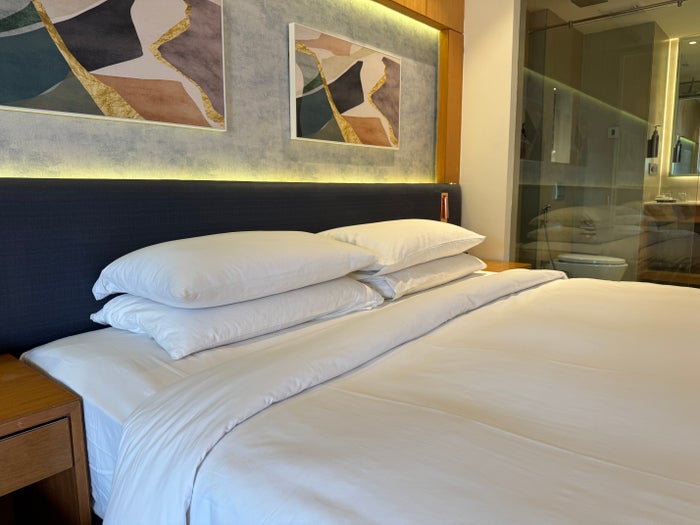 Hyatt Place Goa Candolim king room bed side view