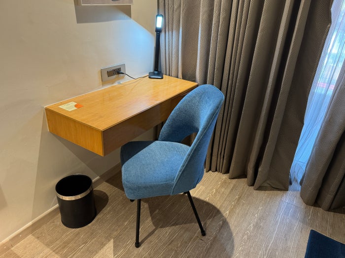 Hyatt Place Goa Candolim king room desk