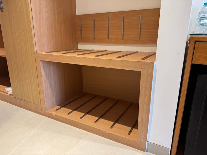 Hyatt Place Goa Candolim king room luggage shelf