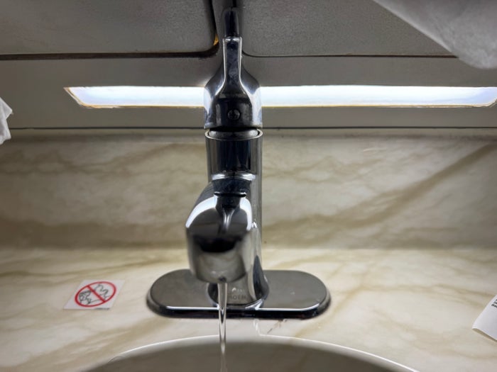 JSX Embraer ERJ135 lavatory sink JSX Embraer ERJ135 lavatory sink