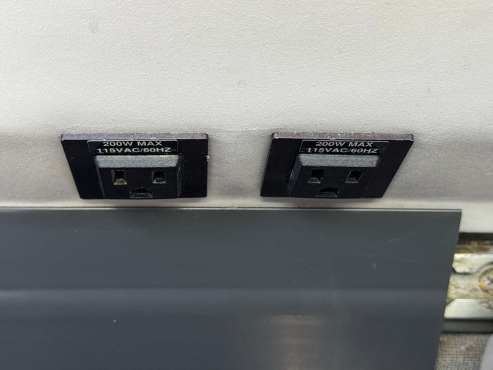 JSX Embraer ERJ135 outlets by seat JSX Embraer ERJ135 outlets by seat