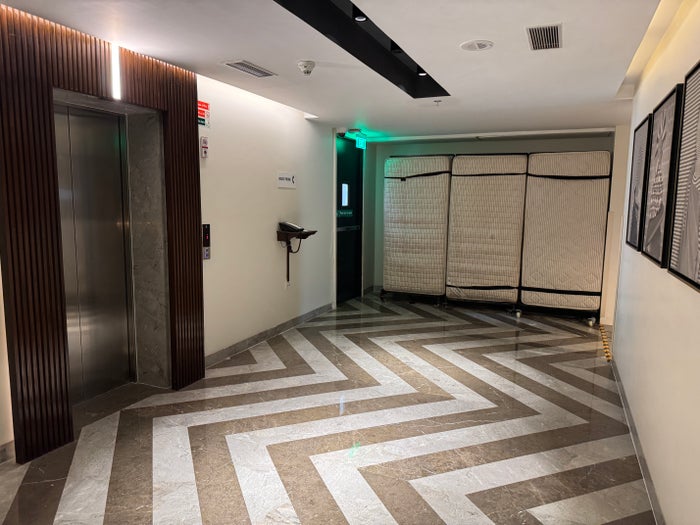 Le Meridien Goa Calangute hallway