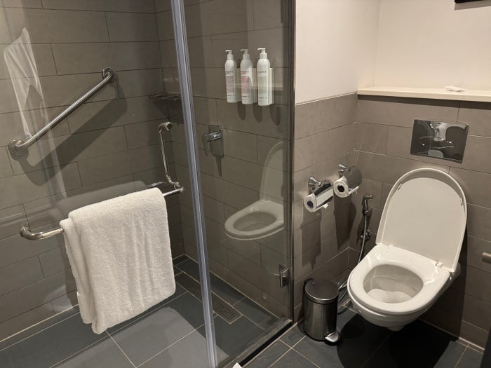 Le Meridien Goa Calangute king bathroom toilet