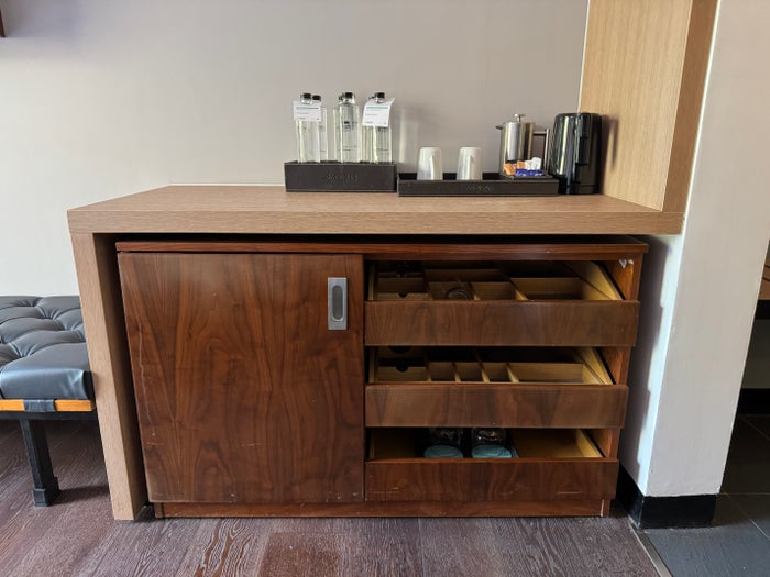 Le Meridien Goa Calangute king minibar