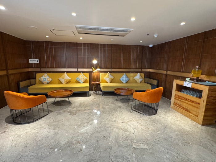 Le Meridien Goa Calangute lobby seating