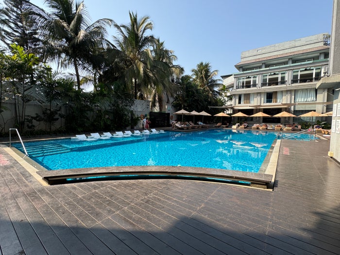 Le Meridien Goa Calangute pool