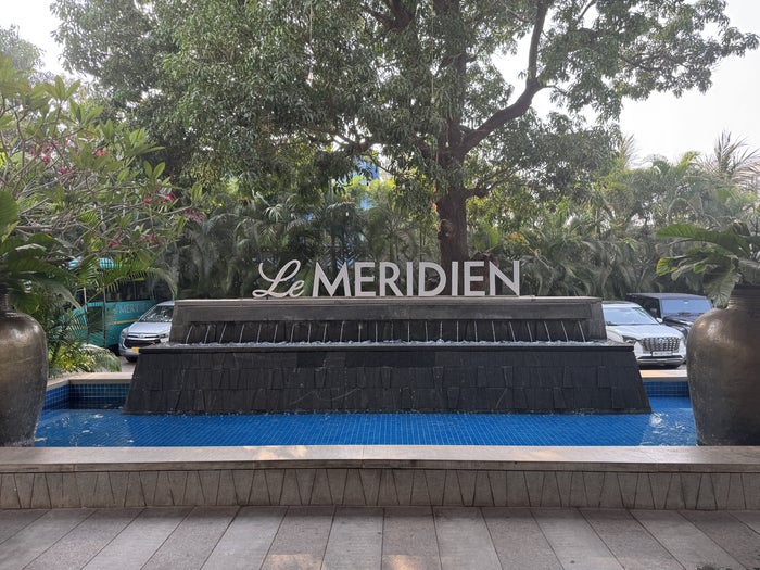 Le Meridien Goa Calangute sign