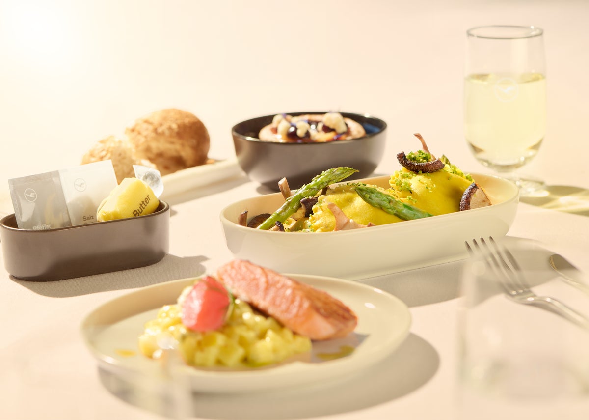 Lufthansa Introduces Meal Ordering on Medium- and Short-Haul Flights, Updates Menus