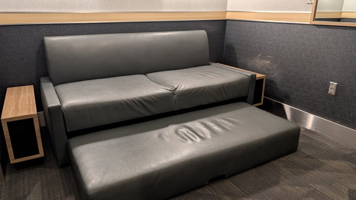 Minute Suites Terminal C IAH trundle sofa bed Minute Suites Terminal C IAH trundle sofa bed