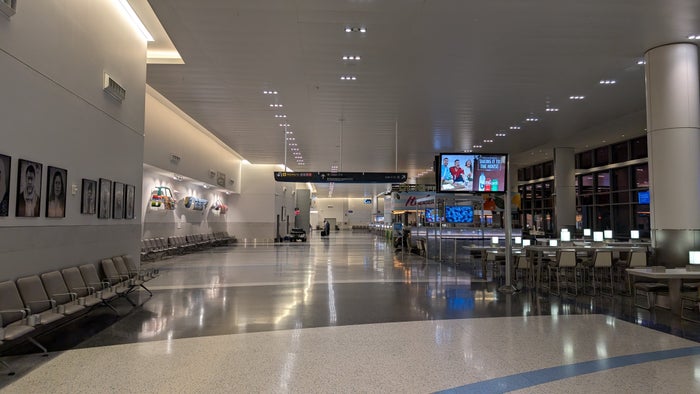 Minute Suites Terminal C IAH walkway Minute Suites Terminal C IAH walkway