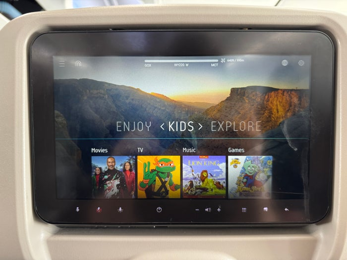 Oman Air GOX MCT 737 IFE choices